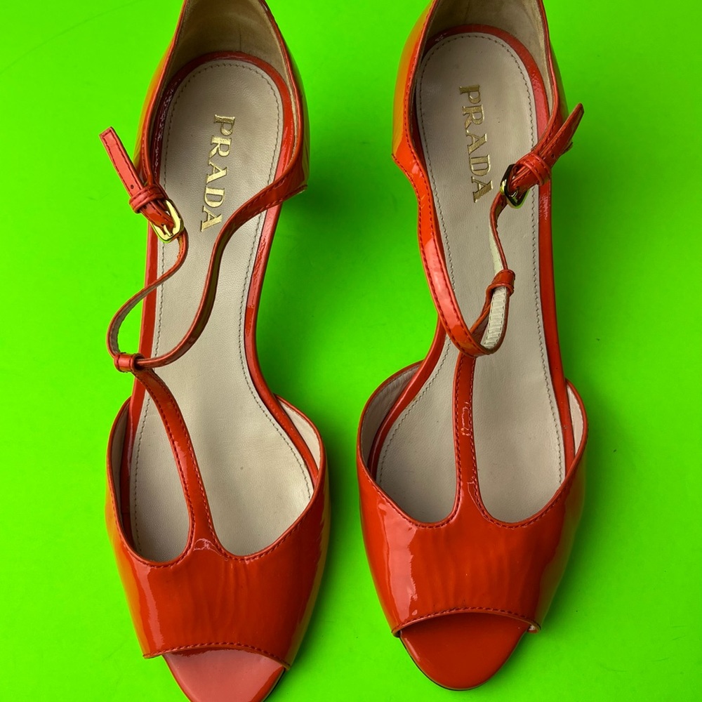 Prada Women’s Authentic Orange Stiletto Open Toe Heels Size 38 - Picture 2 of 9